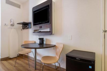 Motel 6 Orlando - International Drive - image 16