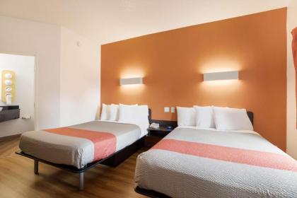 Motel 6 Orlando - International Drive - image 17