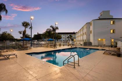 Motel 6 Orlando - International Drive - image 9