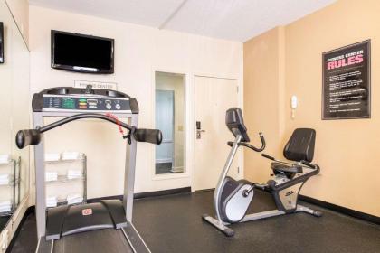 Quality Inn & Suites Near the Theme Parks - image 15