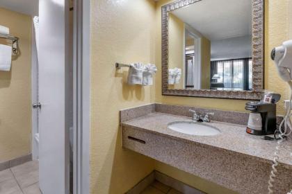 Clarion Inn International Drive - image 28