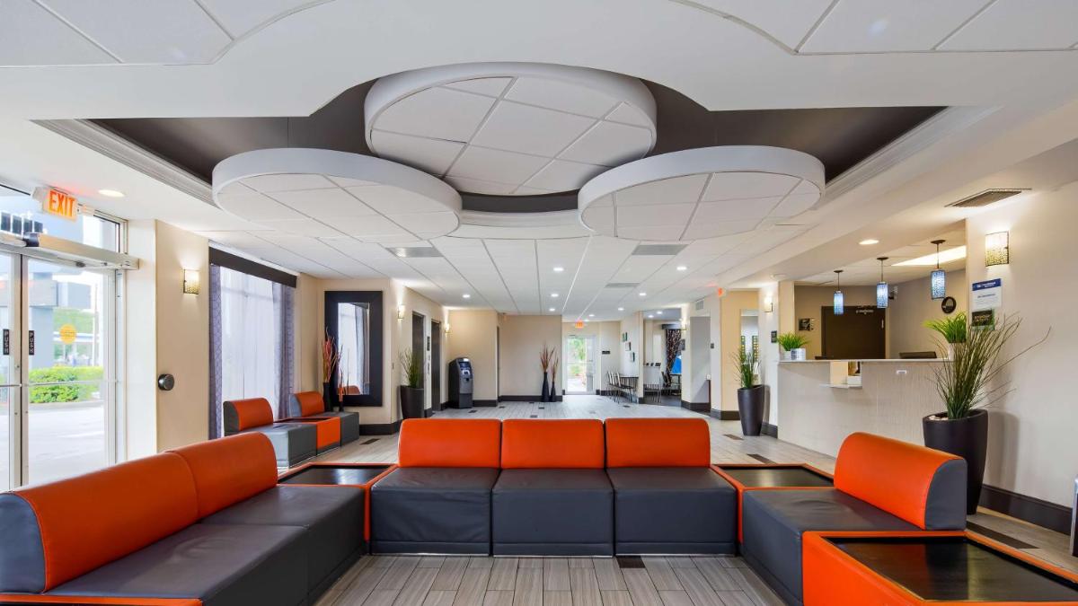 Best Western Airport Inn & Suites - image 7