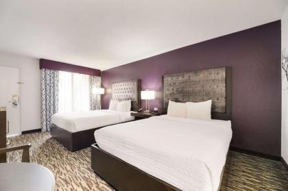 Clarion Inn & Suites Across From Universal Orlando Resort - image 23