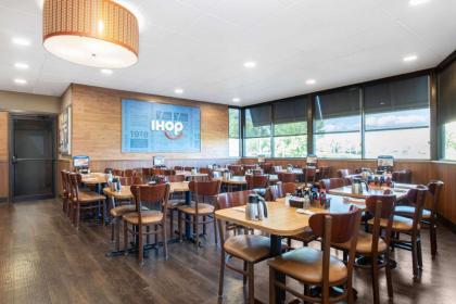 Days Inn by Wyndham Orlando Conv. Center/International Dr - image 8