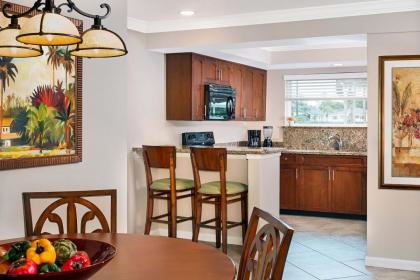 Sheraton Vistana Resort Villas Lake Buena Vista/Orlando - image 8
