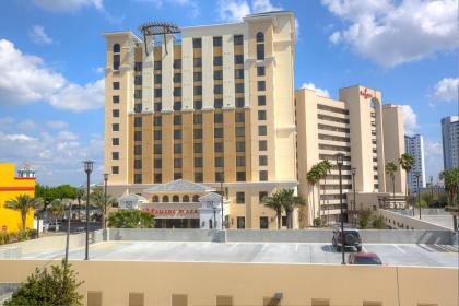 Ramada Plaza Resort & Suites by Wyndham Orlando Intl Drive - image 12