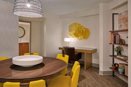 Sheraton Orlando Lake Buena Vista Resort - image 2