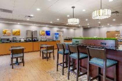 Comfort Suites Near Universal Orlando Resort - image 14