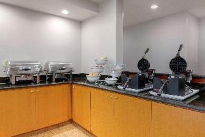 Comfort Suites Near Universal Orlando Resort - image 6
