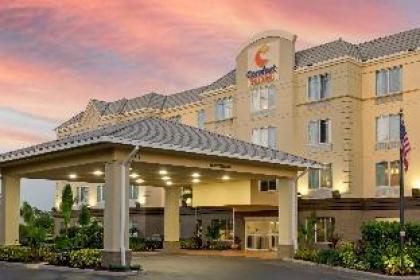 Comfort Suites Near Universal Orlando Resort - image 8