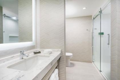 Courtyard by Marriott Orlando Downtown - image 13