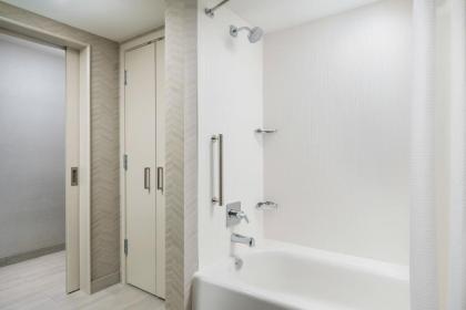 Courtyard by Marriott Orlando Downtown - image 16