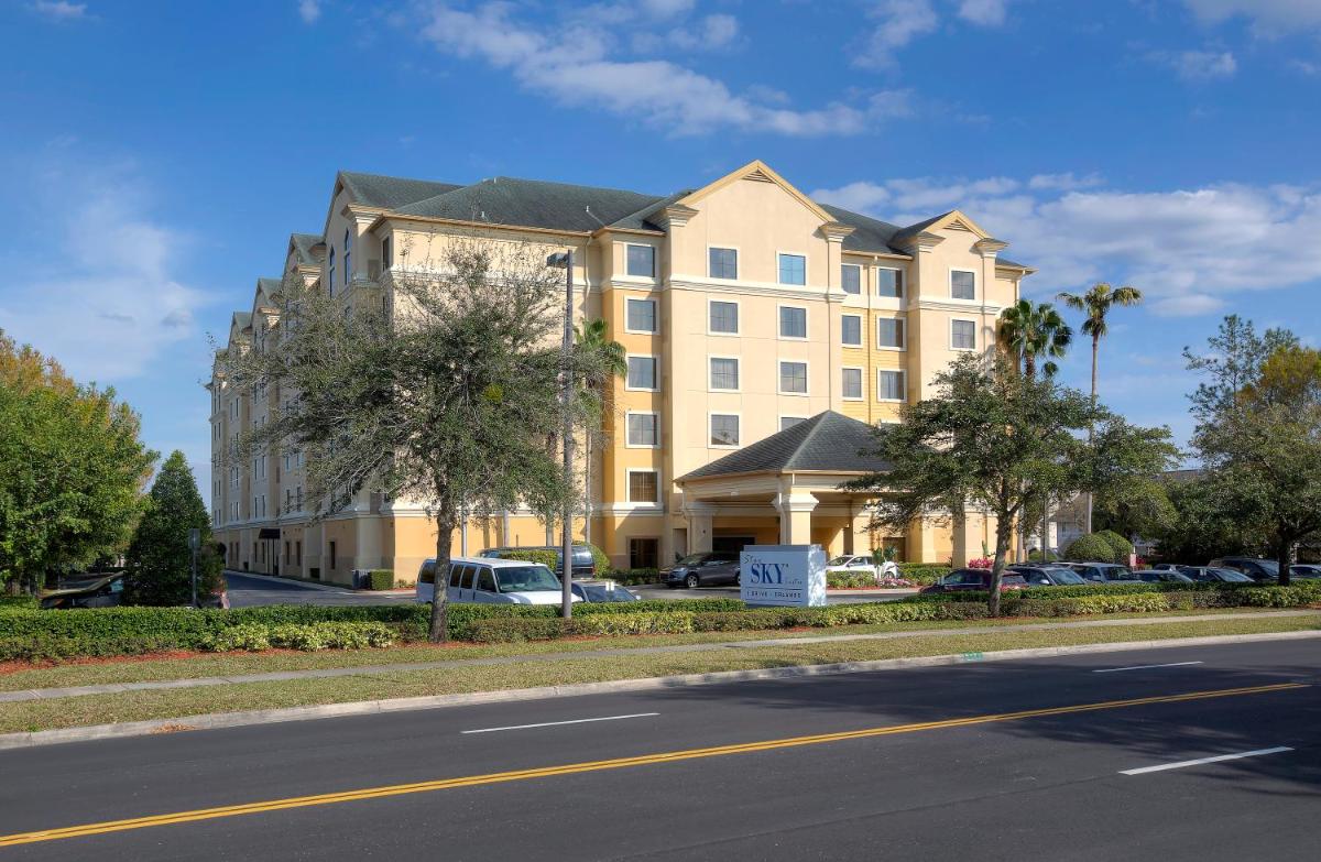Staysky Suites I-Drive Orlando - image 3