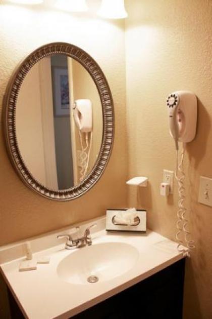 Enclave Suites a staySky Hotel & Resort - image 19