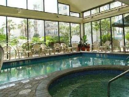 Enclave Suites a staySky Hotel & Resort - image 2