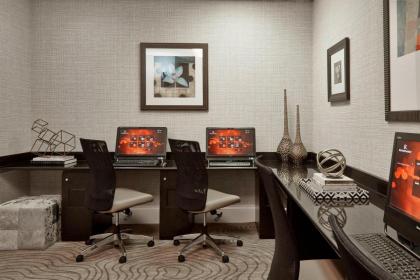 Renaissance by Marriott Orlando Airport Hotel - image 2
