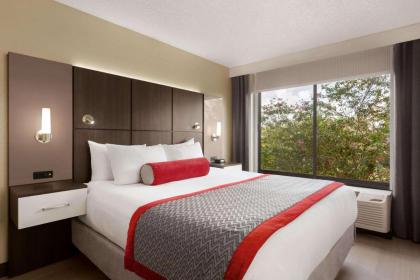 Ramada by Wyndham Suites Orlando Airport - image 28