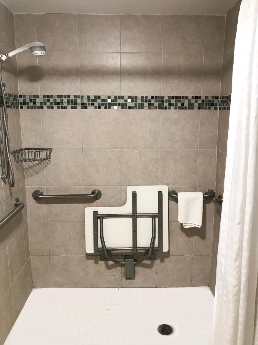 Ramada by Wyndham Suites Orlando Airport - image 5