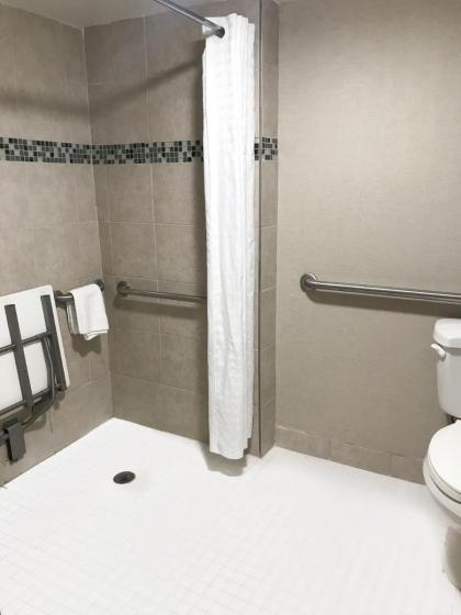 Ramada by Wyndham Suites Orlando Airport - image 6