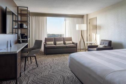 Marriott Orlando Airport Lakeside - image 8