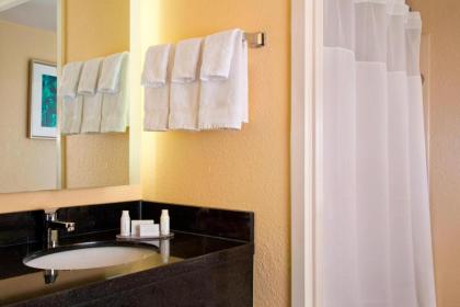 Fairfield Inn & Suites by Marriott Orlando Lake Buena Vista in the Marriott Village - image 14