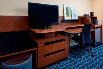 Fairfield Inn & Suites by Marriott Orlando Lake Buena Vista in the Marriott Village - image 7