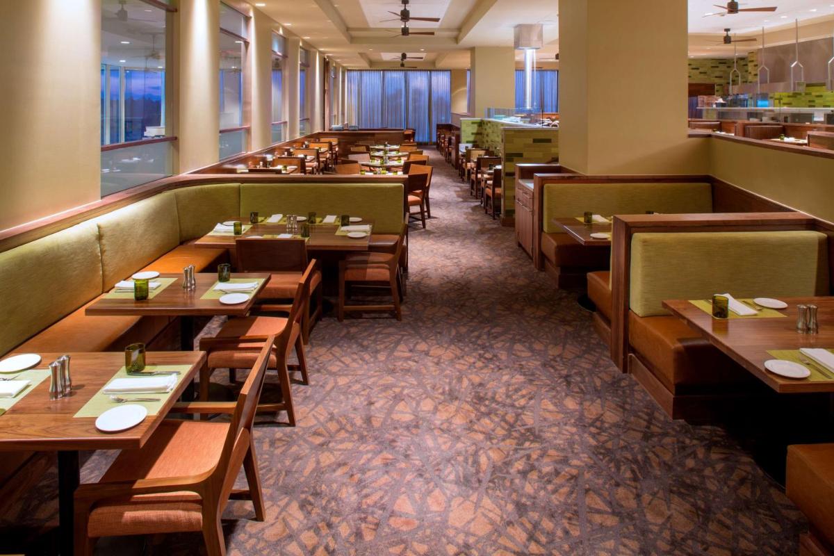 Hyatt Regency Orlando International Airport Hotel - image 3