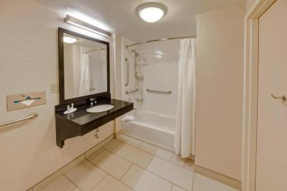 Fairfield Inn & Suites by Marriott Orlando Near Universal Orlando Resort - image 11