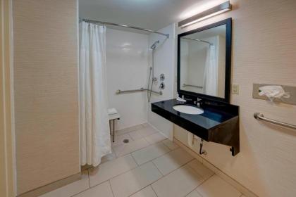 Fairfield Inn & Suites by Marriott Orlando Near Universal Orlando Resort - image 12