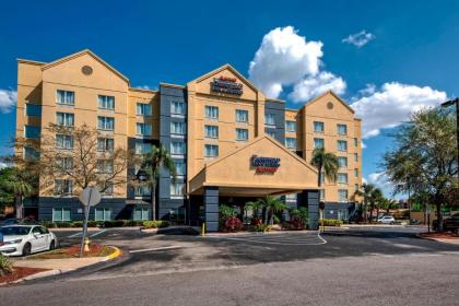 Fairfield Inn & Suites by Marriott Orlando Near Universal Orlando Resort - image 2