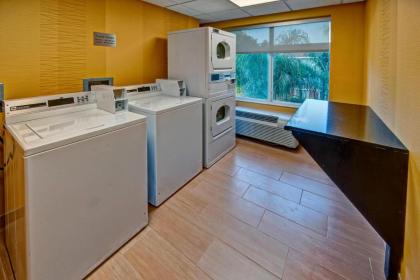 Fairfield Inn & Suites by Marriott Orlando Near Universal Orlando Resort - image 21