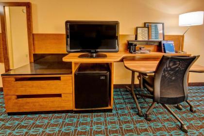 Fairfield Inn & Suites by Marriott Orlando Near Universal Orlando Resort - image 6