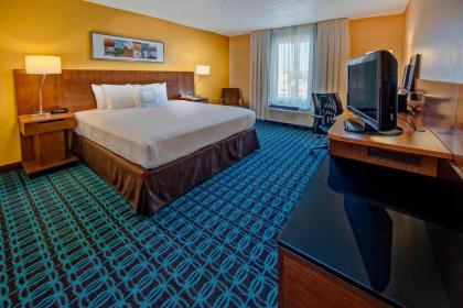 Fairfield Inn & Suites by Marriott Orlando Near Universal Orlando Resort - image 7