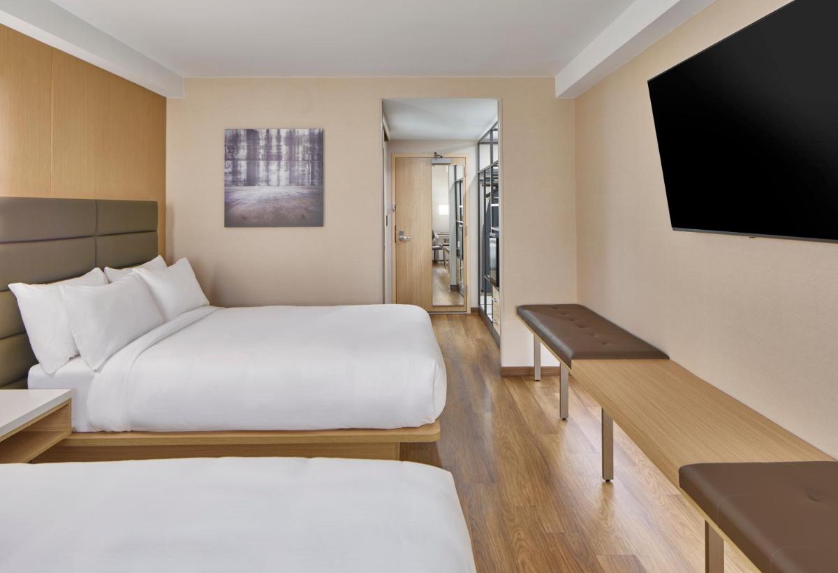 AC Hotel by Marriott Orlando Lake Buena Vista - image 2