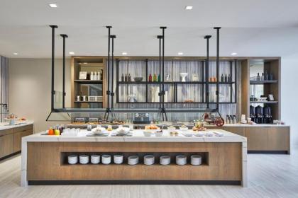 AC Hotel by Marriott Orlando Lake Buena Vista - image 6