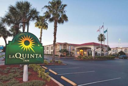 La Quinta Inn & Suites by Wyndham Orlando International Drive No - image 5