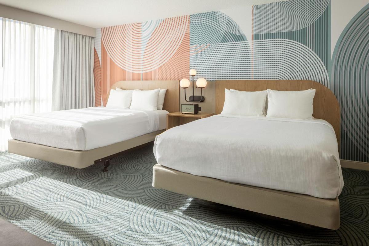 Hotel Kinetic Orlando Universal Blvd - image 4