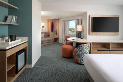 Hotel Kinetic Orlando Universal Blvd - image 12