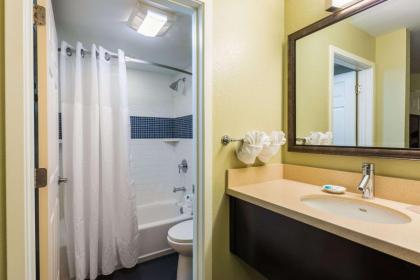 Sonesta ES Suites Orlando - Lake Buena Vista - image 11