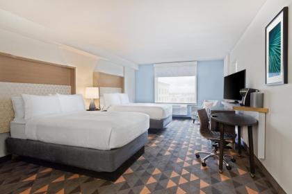 Holiday Inn & Suites Across From Universal Orlando - image 26