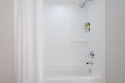 Holiday Inn Express & Suites - Nearest Universal Orlando - image 19