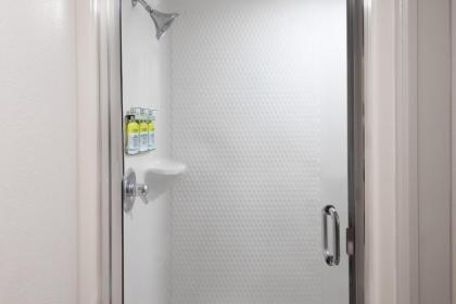 Holiday Inn Express & Suites - Nearest Universal Orlando - image 5