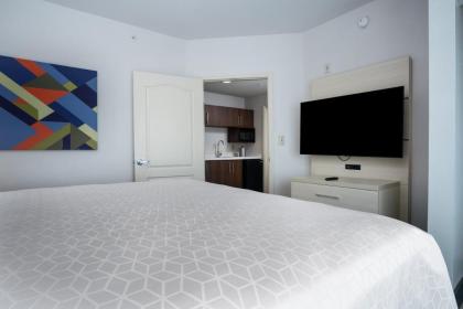 Holiday Inn Express & Suites Orlando - International Drive an IHG Hotel - image 24