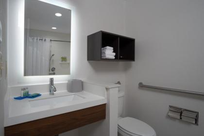 Holiday Inn Express & Suites Orlando - International Drive an IHG Hotel - image 25