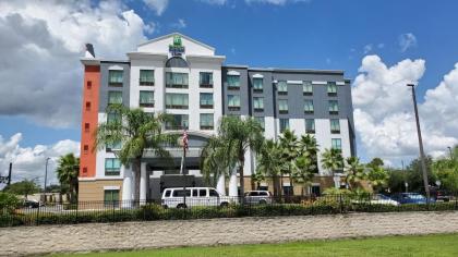 Holiday Inn Express & Suites Orlando - International Drive an IHG Hotel - image 30