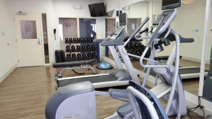 Holiday Inn Express & Suites Orlando - International Drive an IHG Hotel - image 8