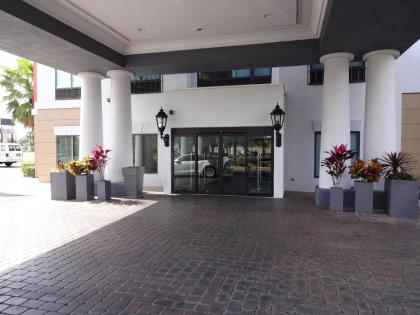 Holiday Inn Express & Suites Orlando - International Drive an IHG Hotel - image 9