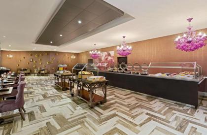 DoubleTree By Hilton Orlando East - Ucf Area - image 10