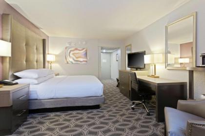 DoubleTree By Hilton Orlando East - Ucf Area - image 17