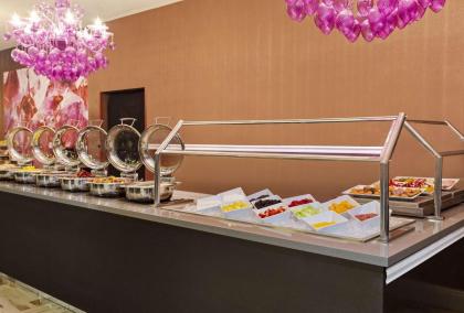 DoubleTree By Hilton Orlando East - Ucf Area - image 8